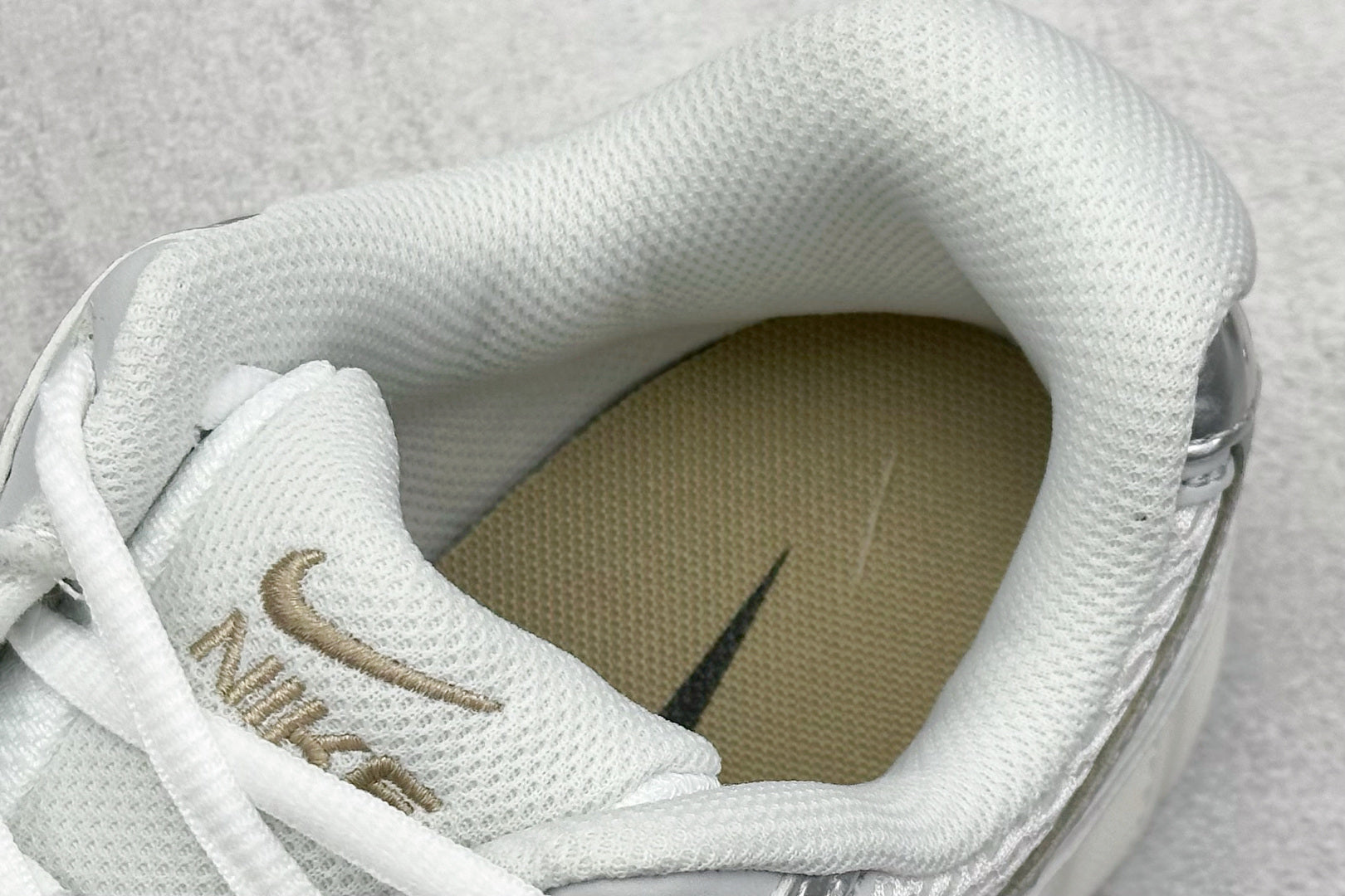Nike P-6000 Brun Metallic Silver