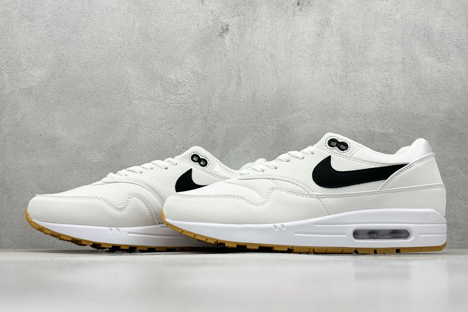 Air Max 1 White/Black Gum