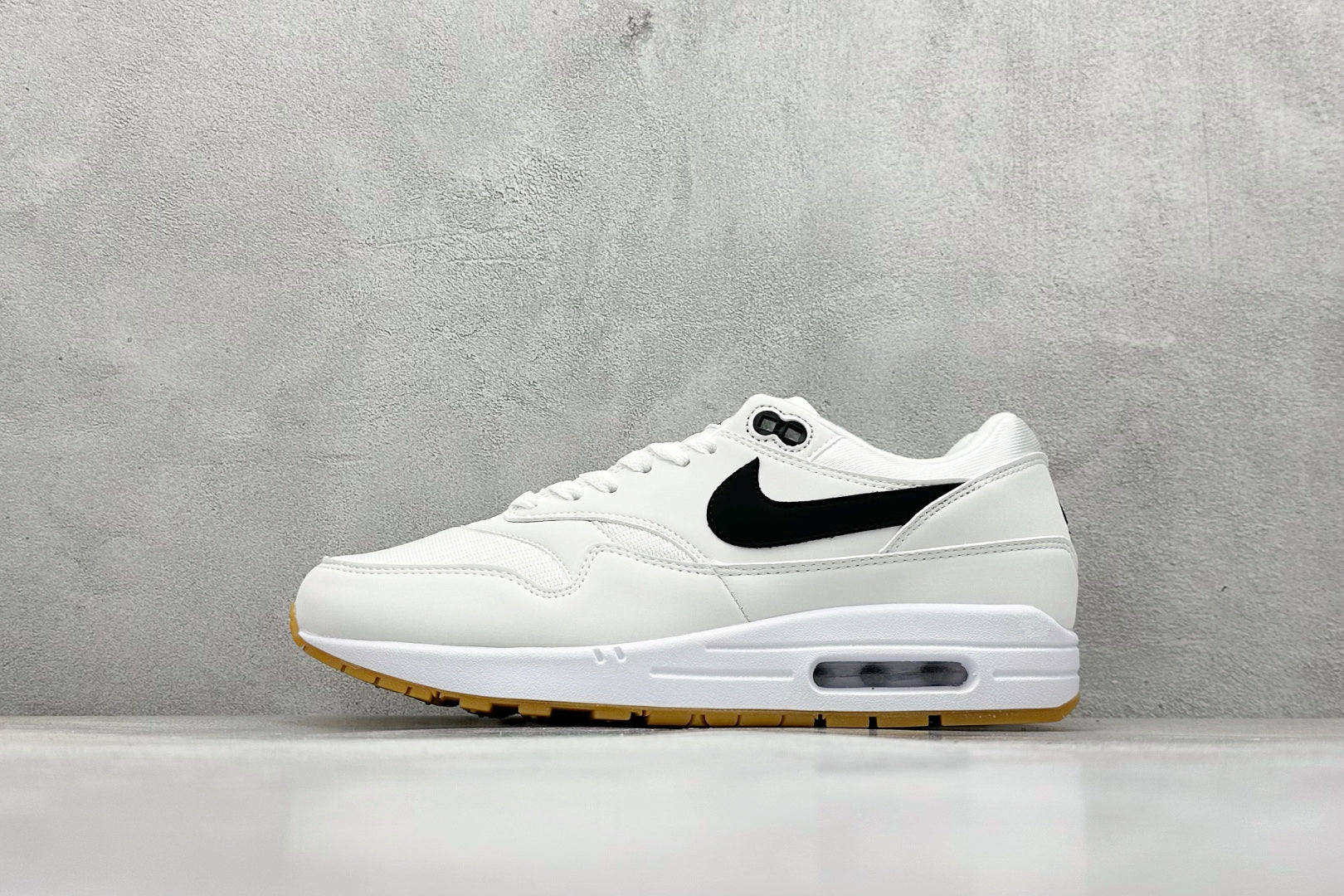 Air Max 1 White/Black Gum